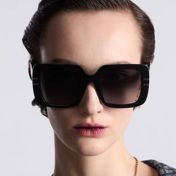 Dior DIORSIGNATURE S11F 14A1 Square Sunglasses - Black/Grey main image 8